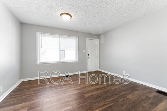 Building Photo - 2435 Shelby St