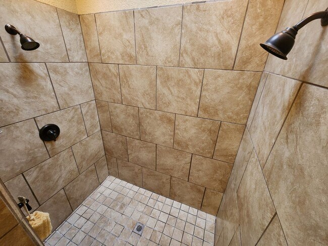 Building Photo - 2105 San Patricio Loop