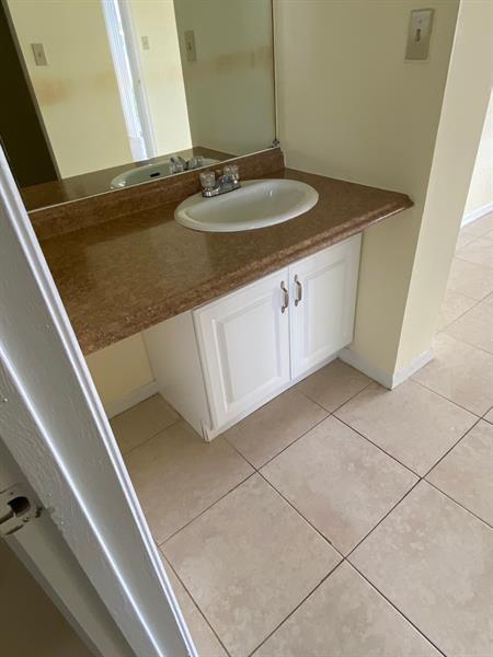 Building Photo - 12104 Glenmoor Dr