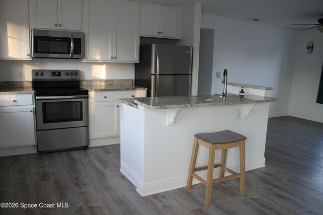 Building Photo - 904 Kensington Dr