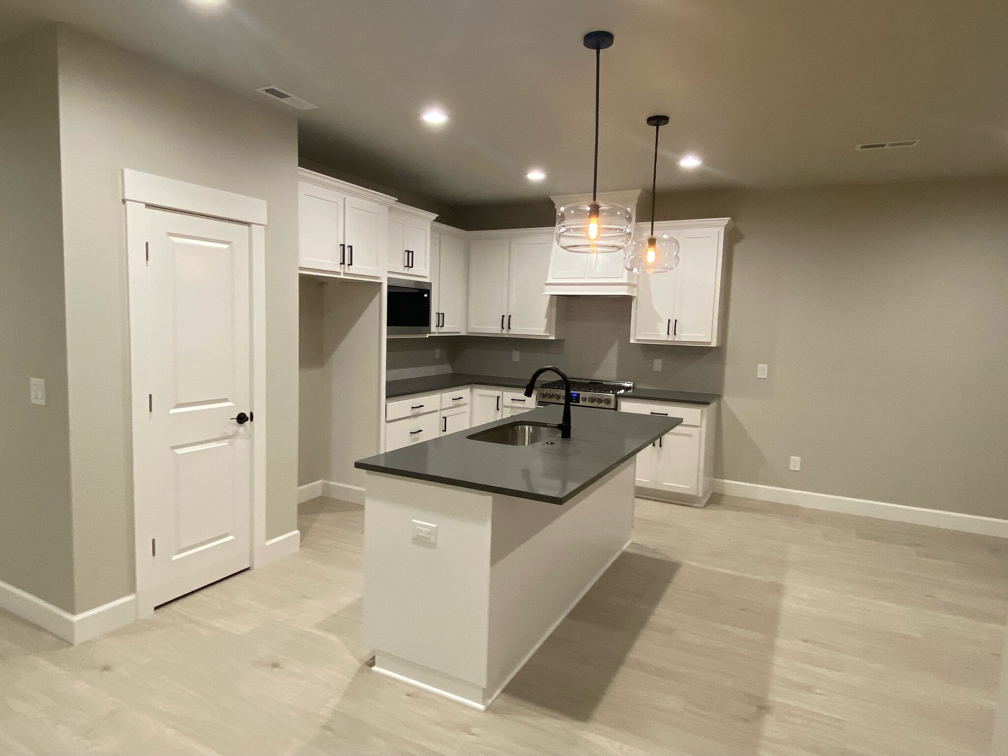 KITCHEN - 17366 SE Hemrich Rd