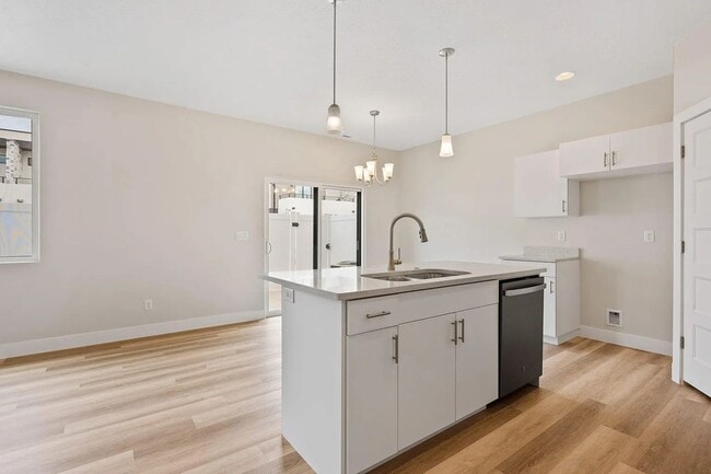 Building Photo - Brand New 3 Bedroom Townhome in Washington
