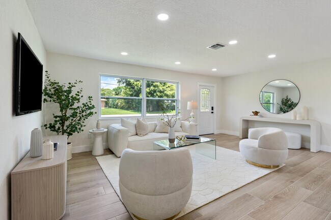 Building Photo - 930 Rutherford Ln