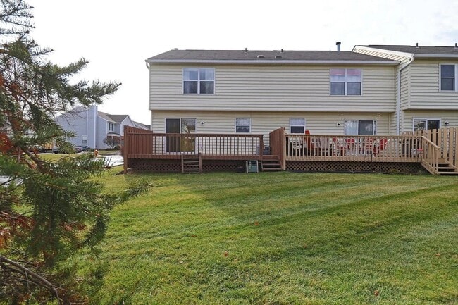 Building Photo - 904 Charleston Way Dr