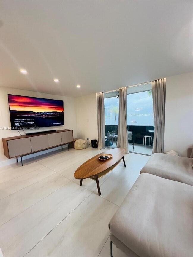 Building Photo - 2821 NE 163rd St