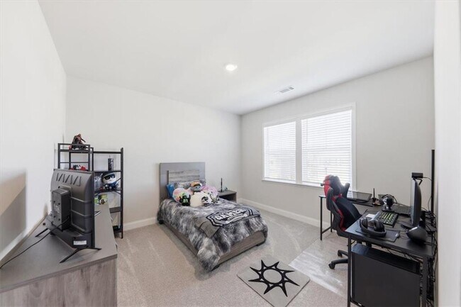 Building Photo - 3939 Alderstone Dr