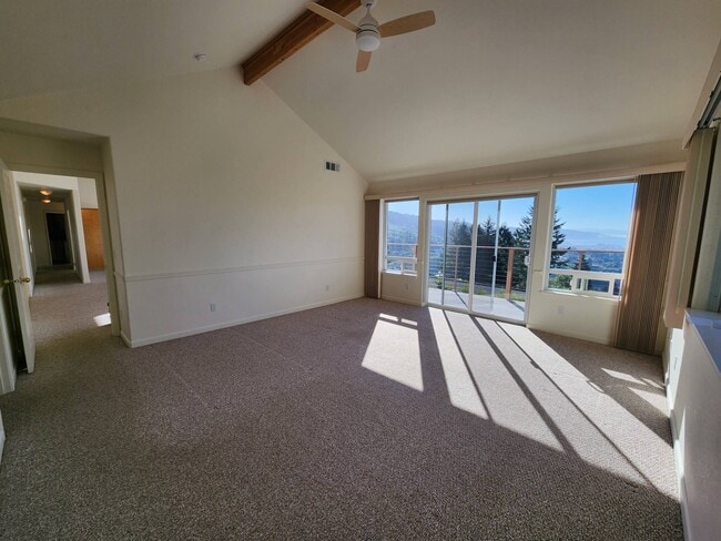 Building Photo - 97671 Marina Heights Loop