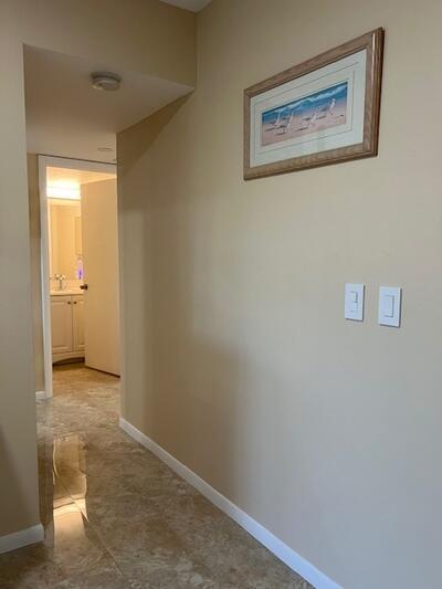 Building Photo - 1605 S US Hwy 1