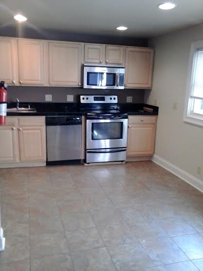 Stainless appliances - 703 Washtenaw Ave