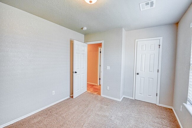 Building Photo - Beautiful three bedroom home with in-ground storm shelter!