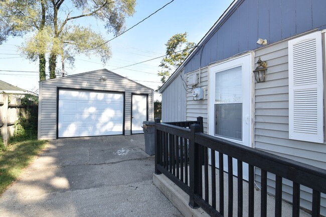 Building Photo - Ready to Move-in at McKinley Terrace