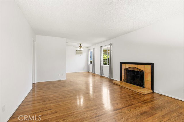 Building Photo - 4450 Matilija Ave
