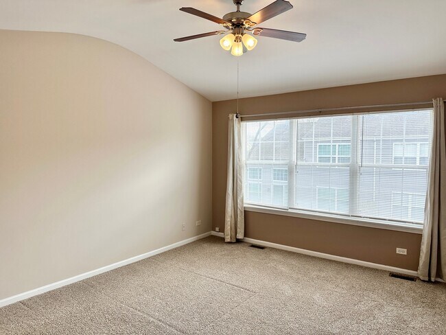 Building Photo - 693 Savannah Ln