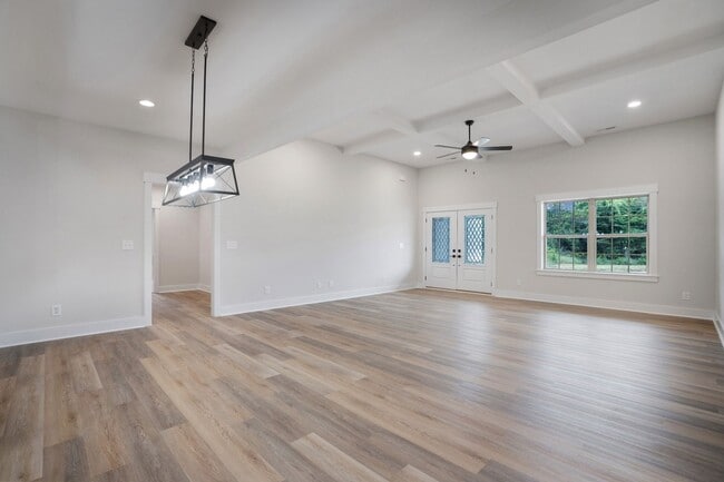 Building Photo - 3 Bedroom Home For Rent Near Dover Road!