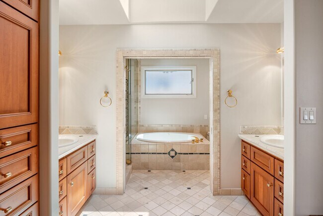 Building Photo - Custom Single Story in coveted Alvarado Es...