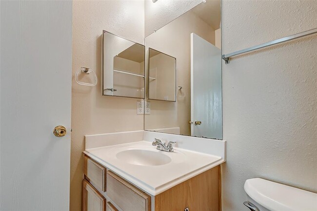 Building Photo - 13111 Windy Heath Ln