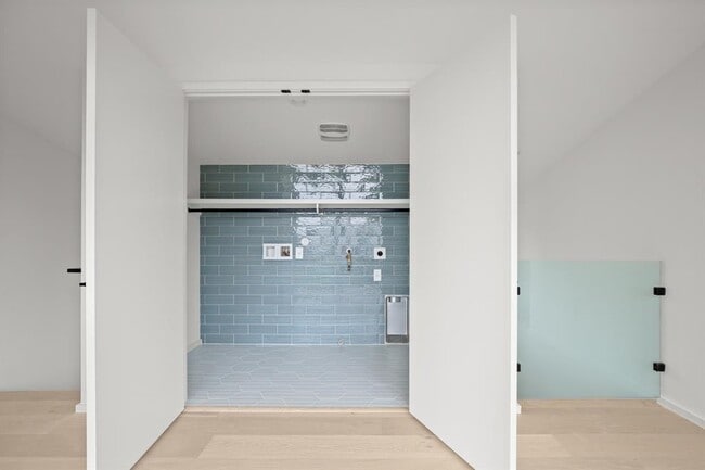 Building Photo - 2215 S 3rd St