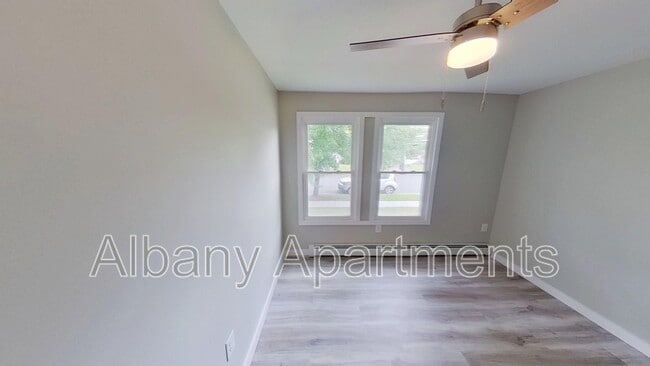 Building Photo - 4 Ten Eyck Ave