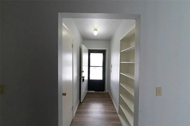 Building Photo - Charming 3-Bedroom Home with a Massive, Fenced Backyard!