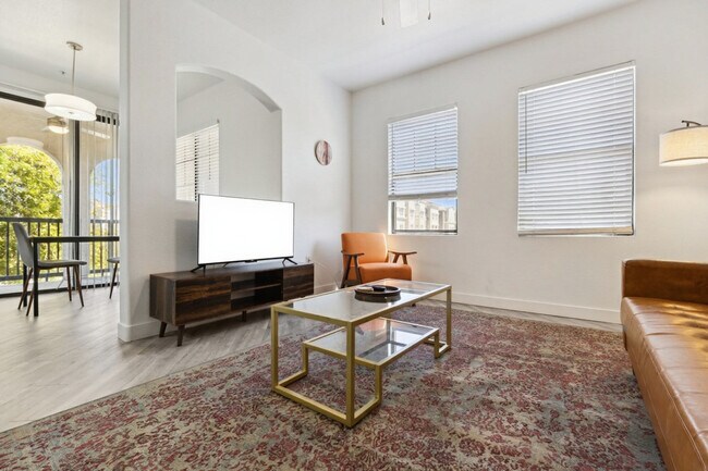 Building Photo - 9450 W Cabela Dr