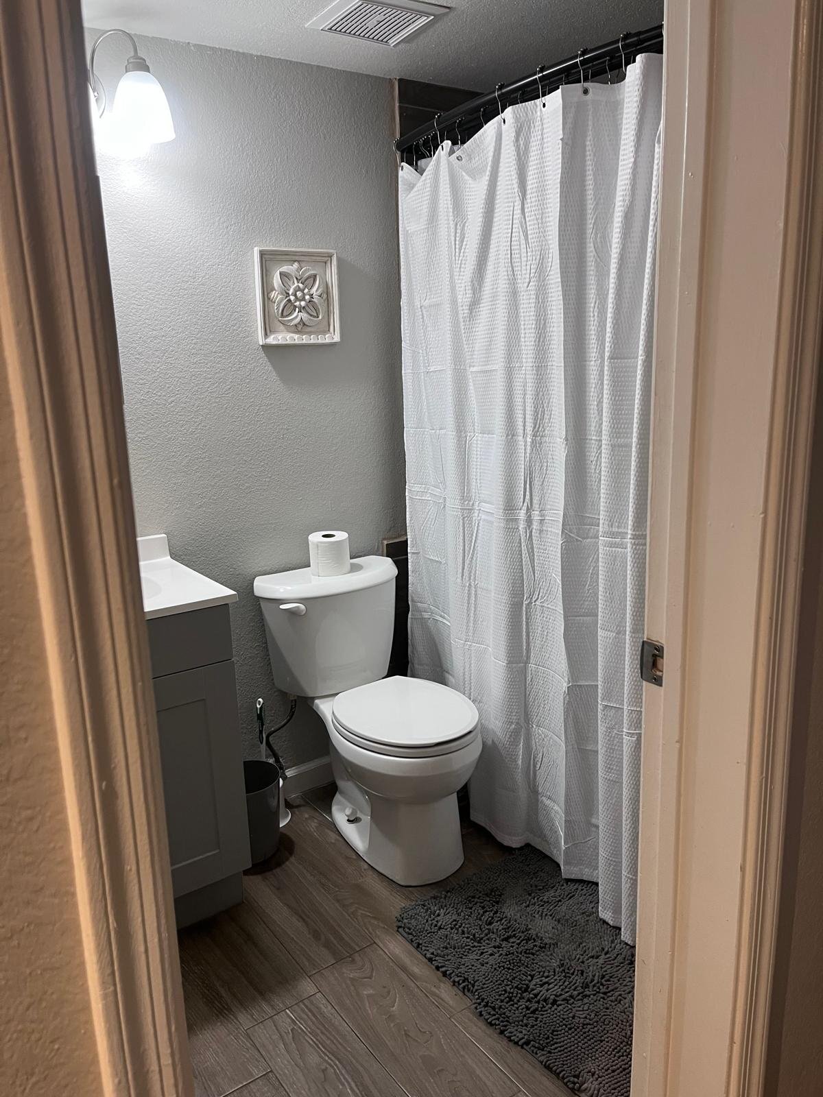 Building Photo - 533 W Guadalupe Rd