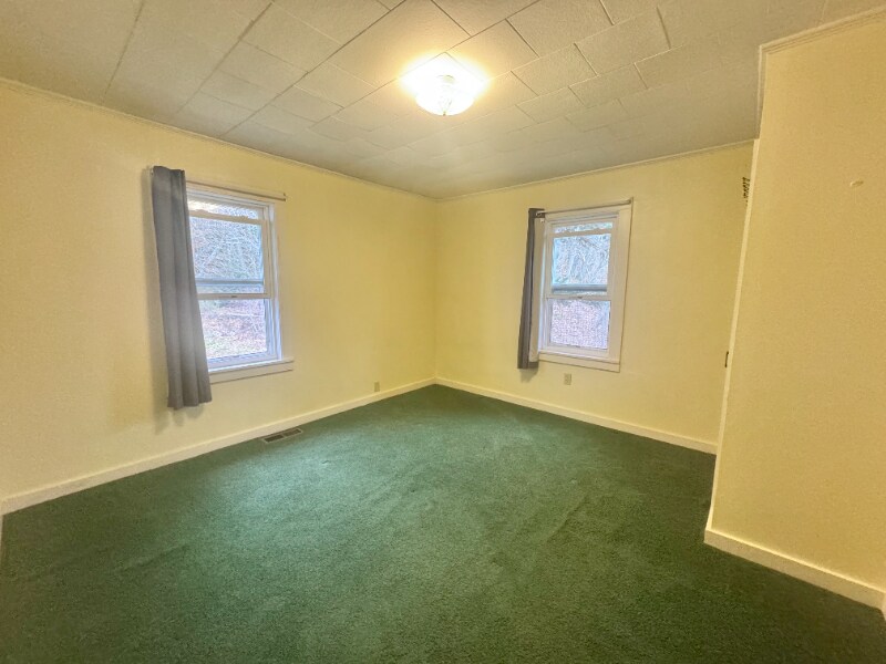 Building Photo - 1274 Bangor Rd