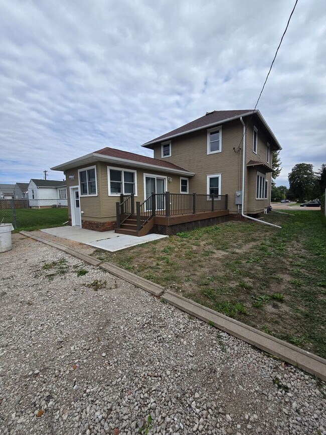 Building Photo - Fully Remodeled 4BR/2.5BA Home for Rent – Norfolk Living at Its Finest!