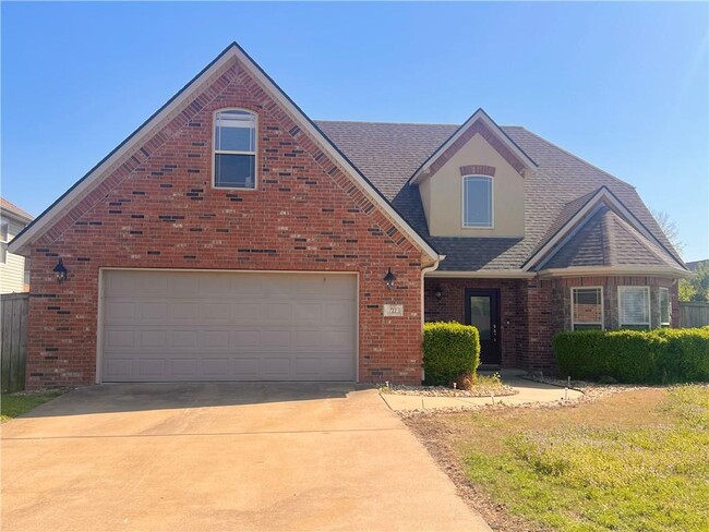 Primary Photo - 711 Saddlehorn Dr