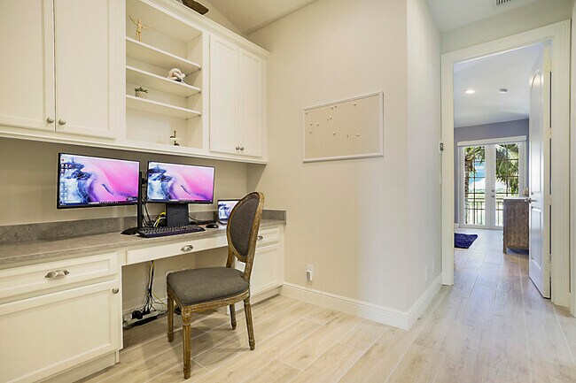 Building Photo - 140 Ocean Breeze Dr