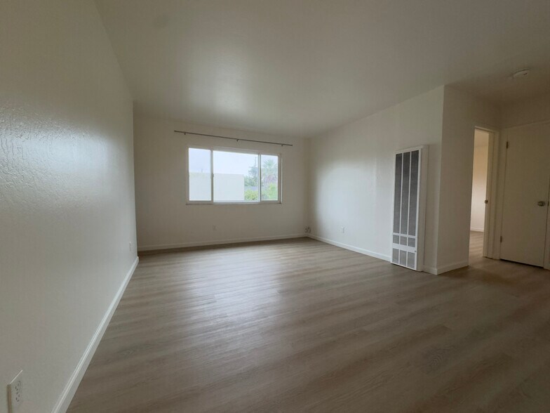 Building Photo - 6501 Raymond St