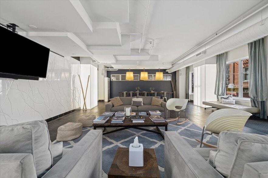 HOA Common Area - 410 Acoma St