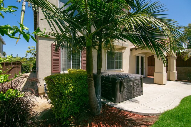 Building Photo - Beautiful home across from trail