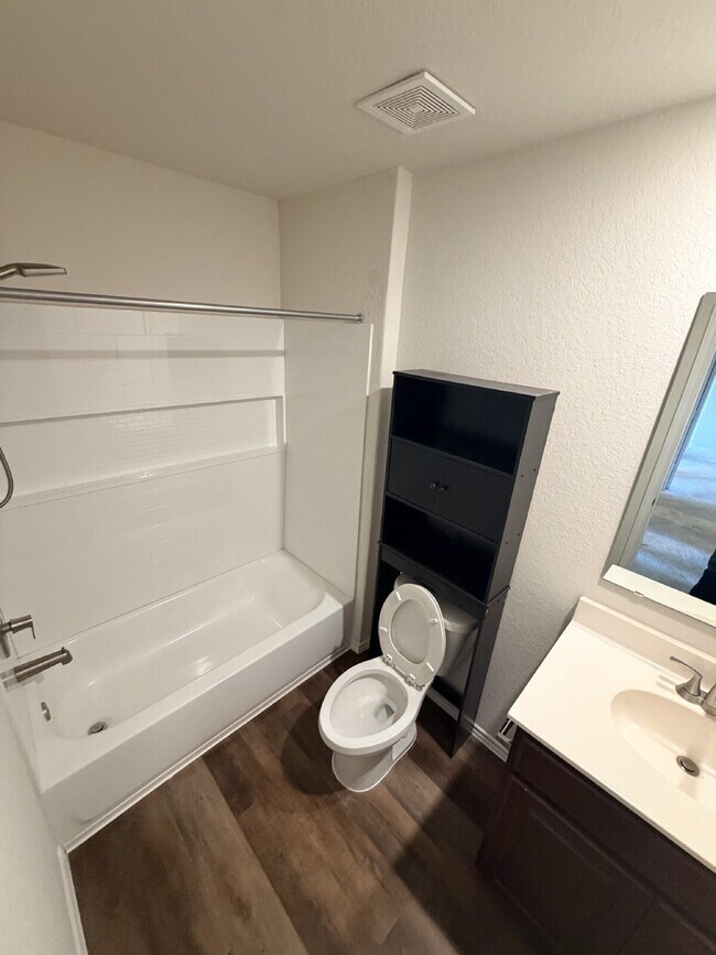Building Photo - 631 Wild Olive Wy