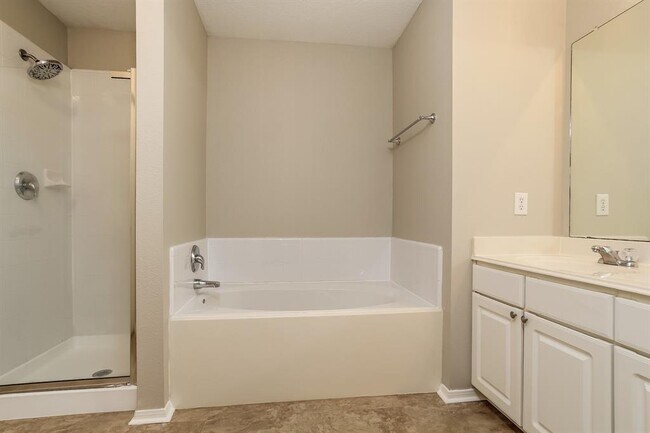 Building Photo - 20802 Fox Swift Ct
