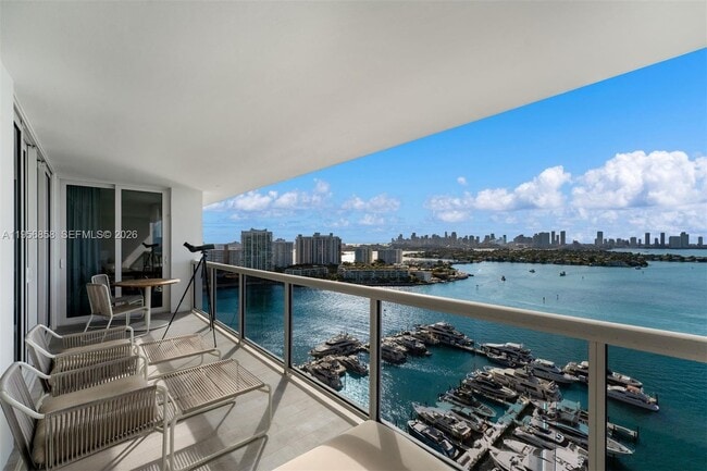 Building Photo - 1900 Sunset Harbour Dr