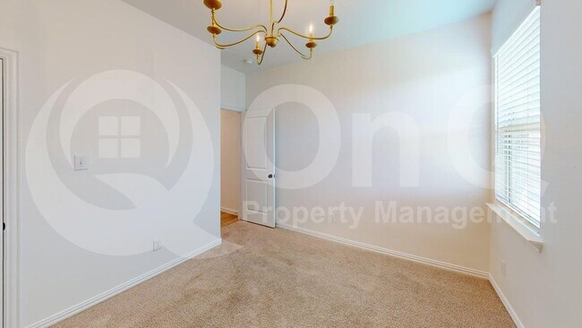 Building Photo - 749 Twinvale Dr