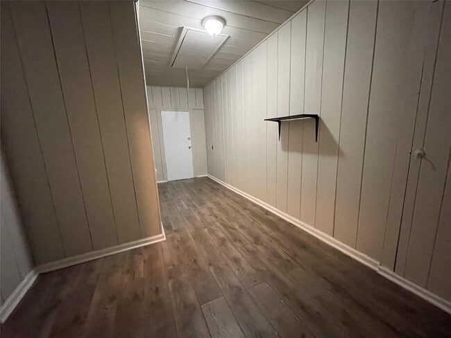 Building Photo - 2330 Cedar Dr