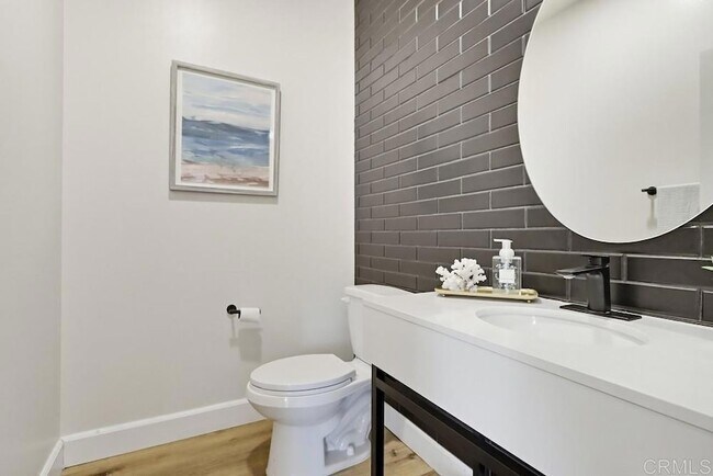 Building Photo - 1720 Santa Ivy Ave