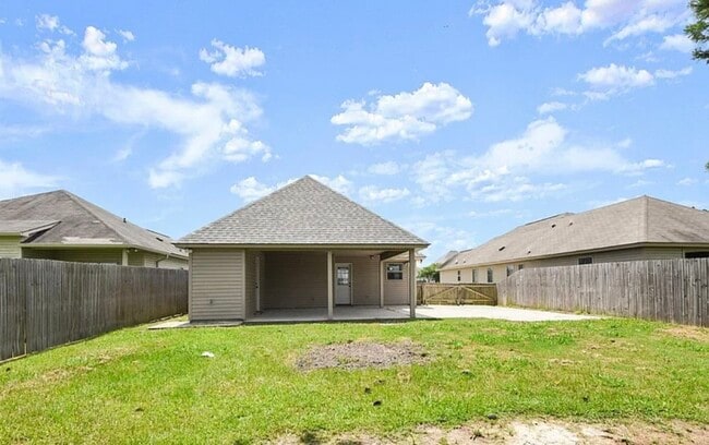 Building Photo - 25271 Black Lake Ave
