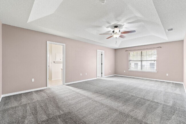 Building Photo - 2363 Sunrise Dr