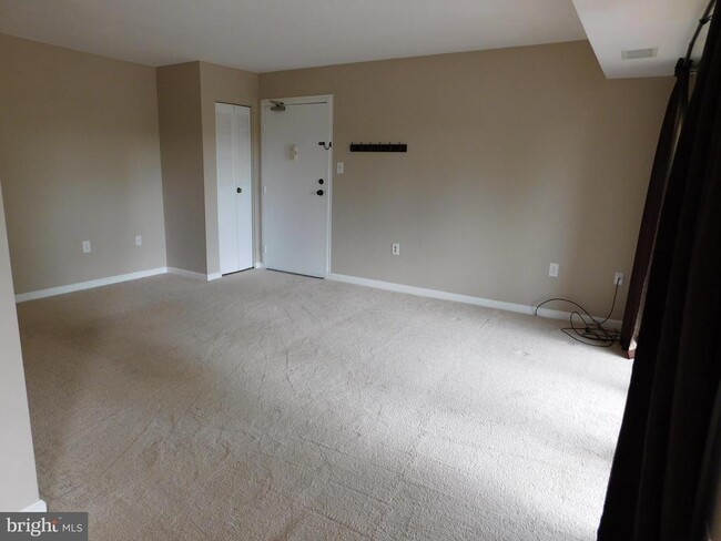 Building Photo - 206 Park Terrace Ct SE