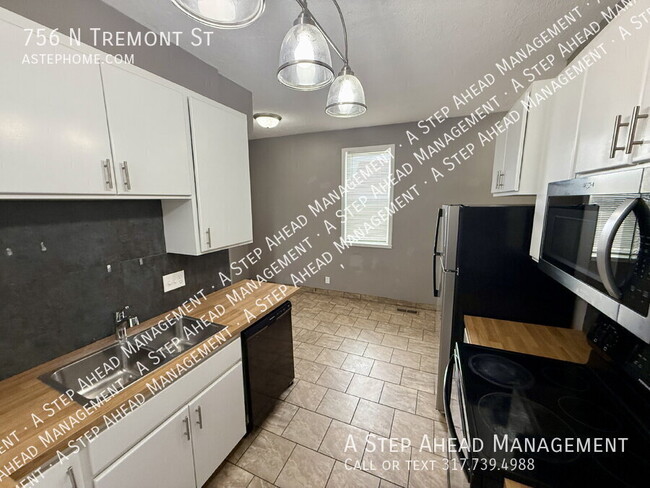 Building Photo - 756 N Tremont-3 Bed/1.5 Bath - Tons to offer