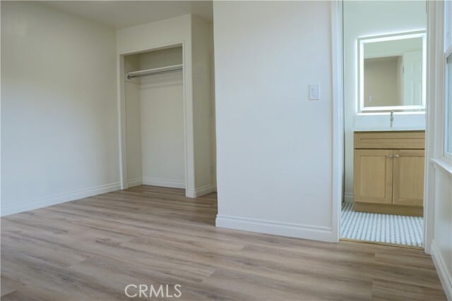 Building Photo - 745 Barris Dr