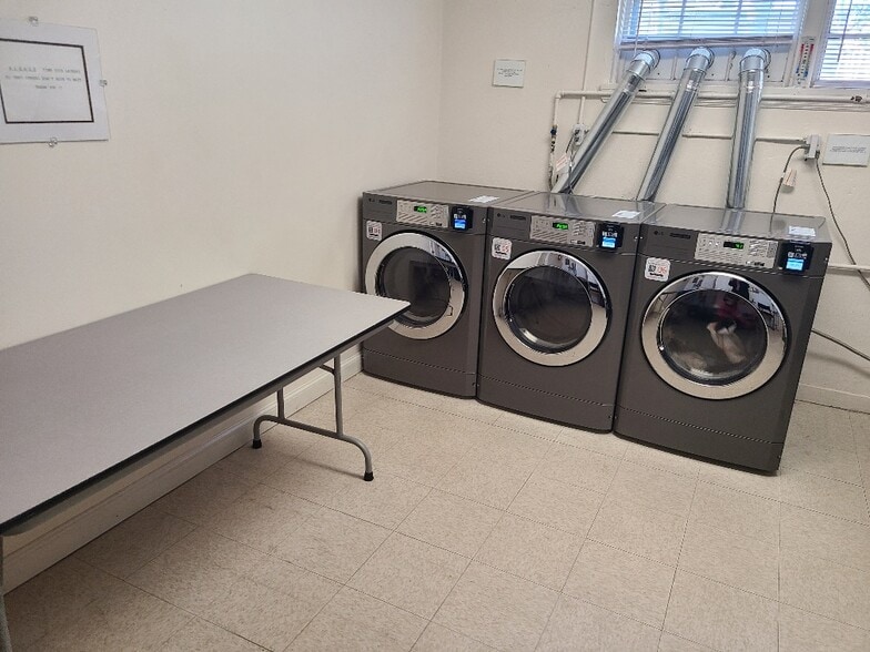 Building Photo - 12 Kilsyth Ter