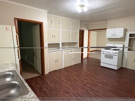 Building Photo - 162 Sunset Dr