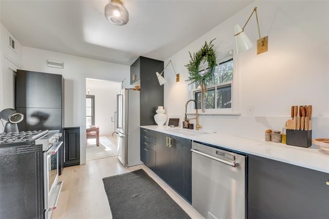 Building Photo - 6511 Gaston Ave