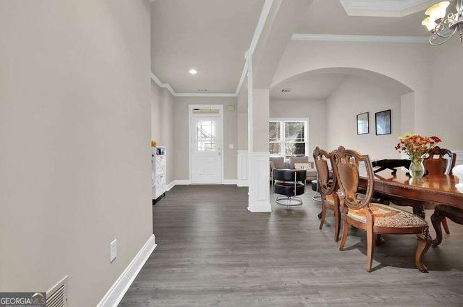 Building Photo - 1893 Thomas Pointe Trce