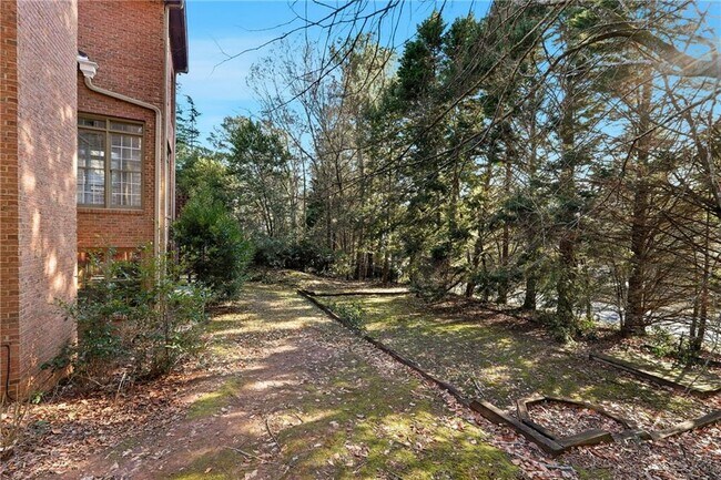 Building Photo - 5020 Greatwood Ln