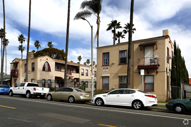 Primary Photo - Marine Court