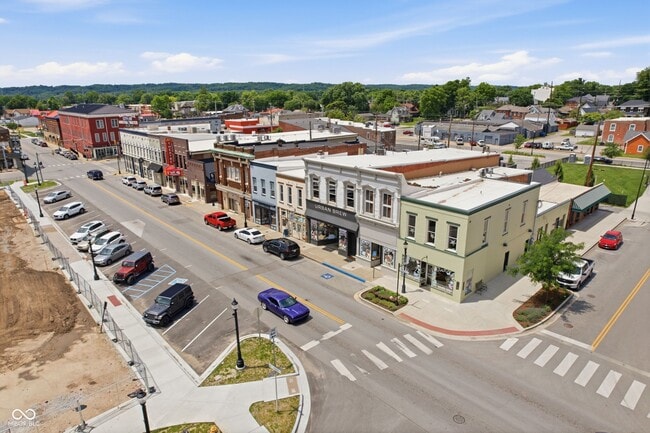 Building Photo - 560 E Highland St